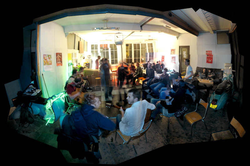 Photographie Julien Taylor concert manouche plateau theatre