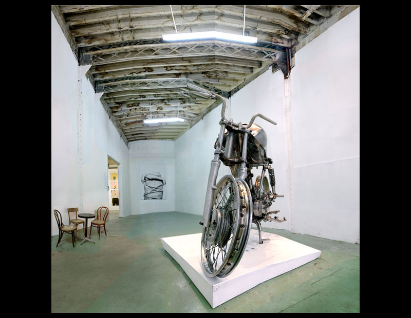 La G�n�rale photographie Julien Taylor exposition say pop steel life moto William Buridan super hero Hugues Allamargot LDA